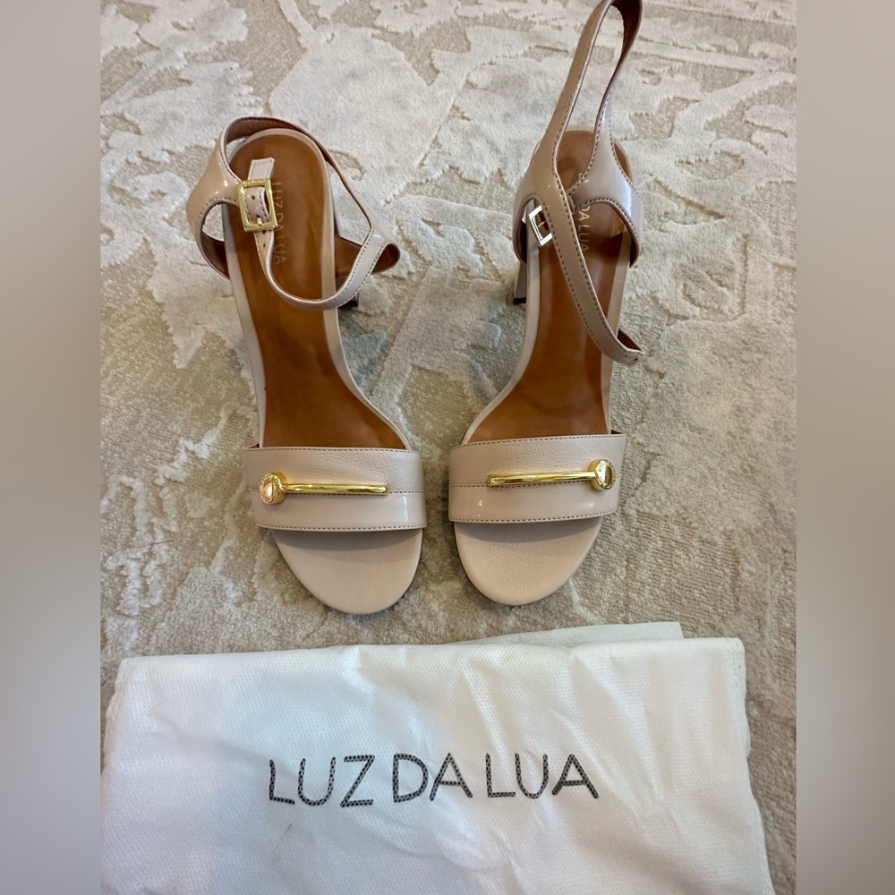 Luz Da Lua Heeled Sandals